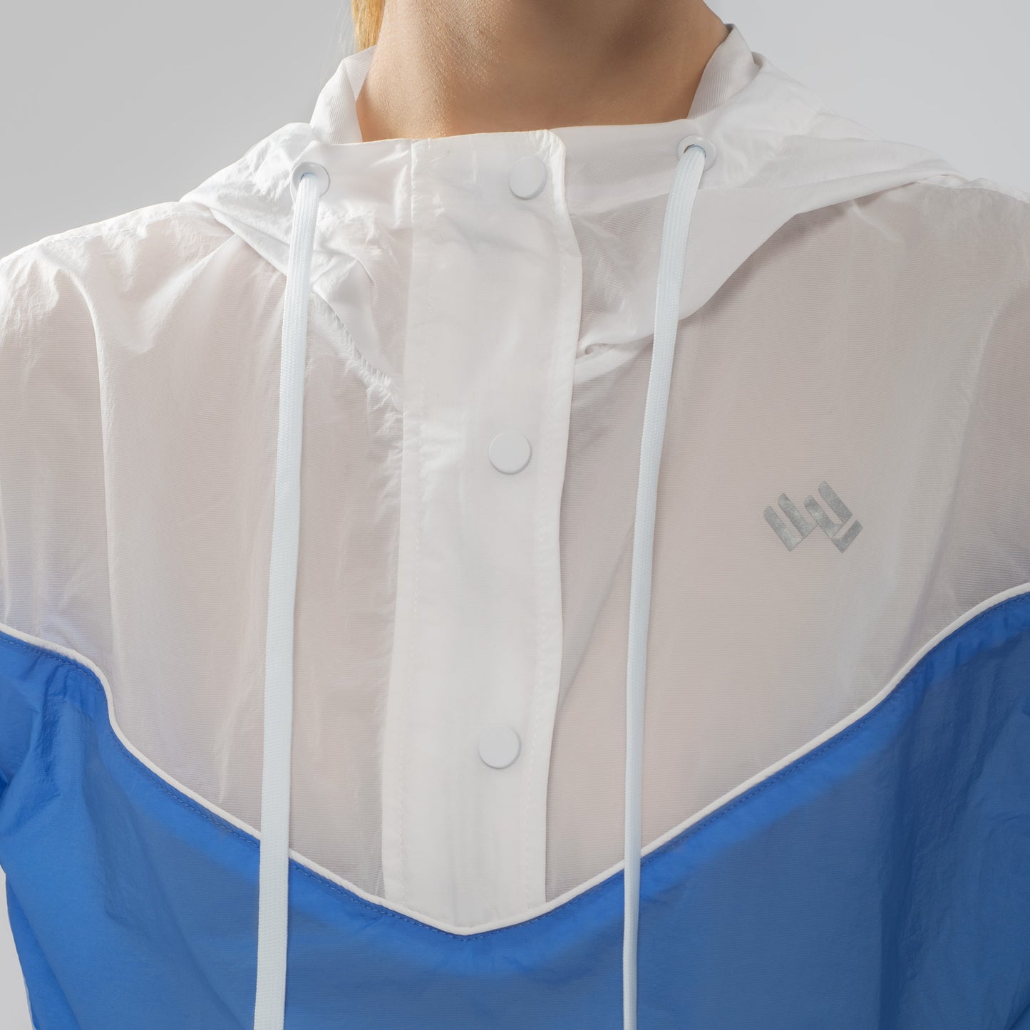 Casaca y Short Deportivo Mujer Azul / Blanco Walking MFS24321