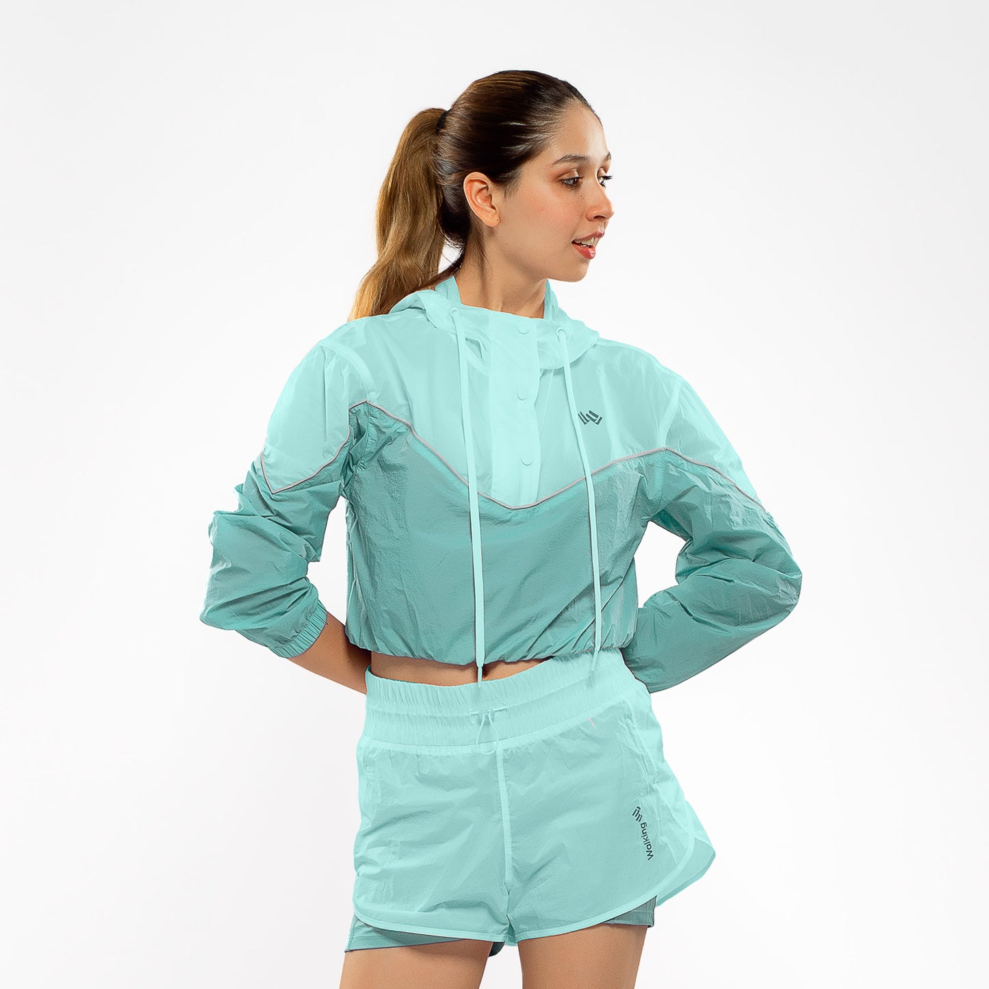 Casaca y Short Deportivo Mujer Verde Jade Walking MFS24321