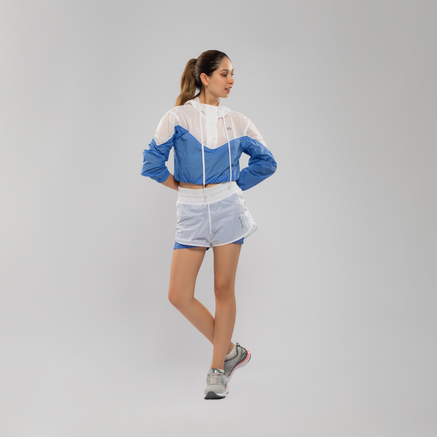 Casaca y Short Deportivo Mujer Azul / Blanco Walking MFS24321