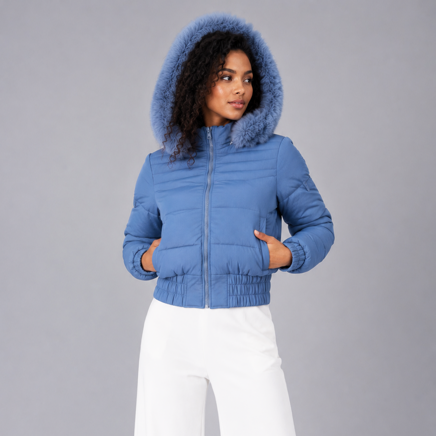 Casaca Crop Puffer Belinda 9918 Con Capucha Peluche Para Mujer - Celeste