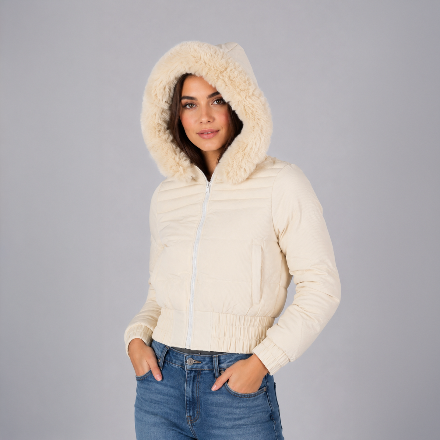 Casaca Crop Puffer Belinda 9918 Con Capucha Peluche Para Mujer - Crema