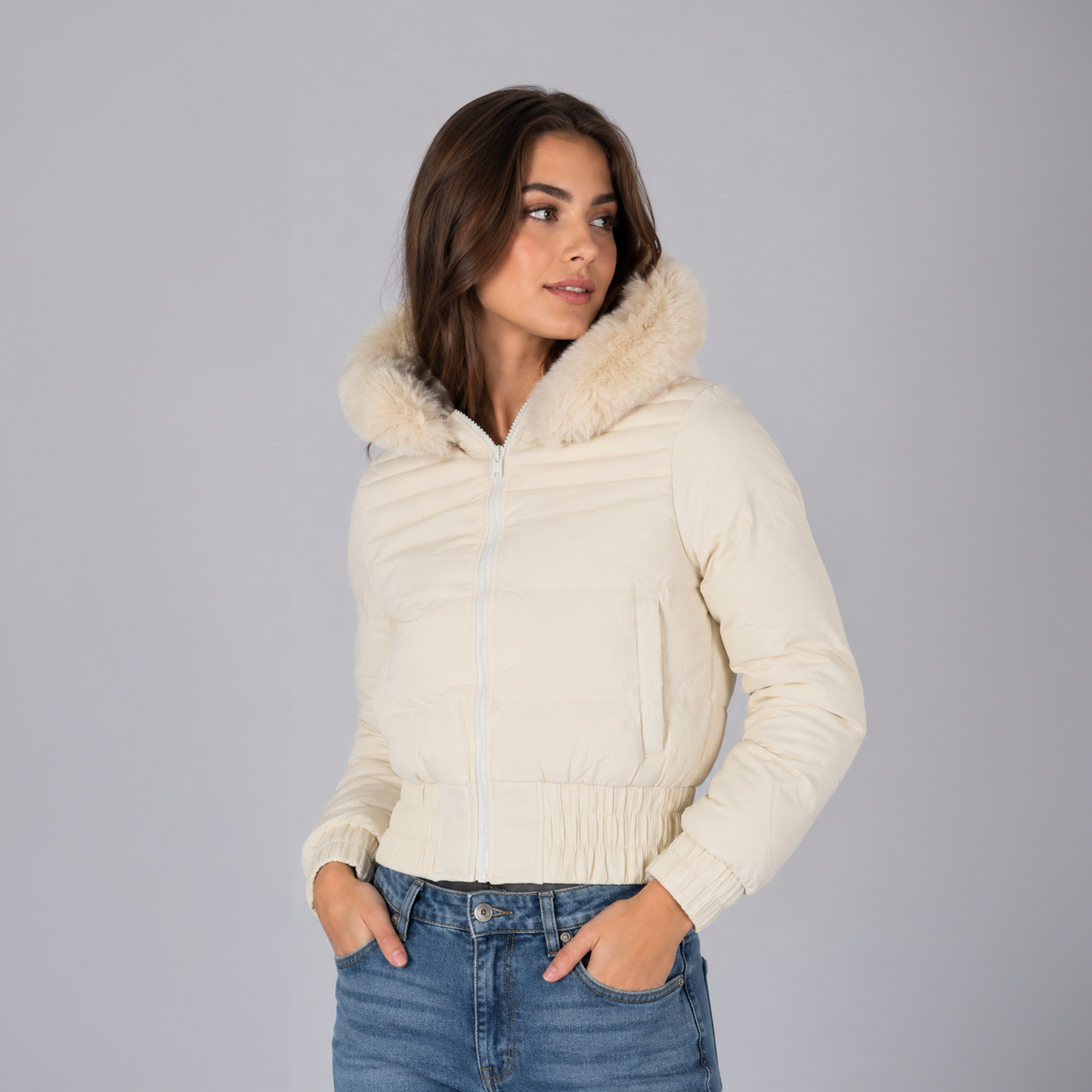 Casaca Crop Puffer Belinda 9918 Con Capucha Peluche Para Mujer - Crema